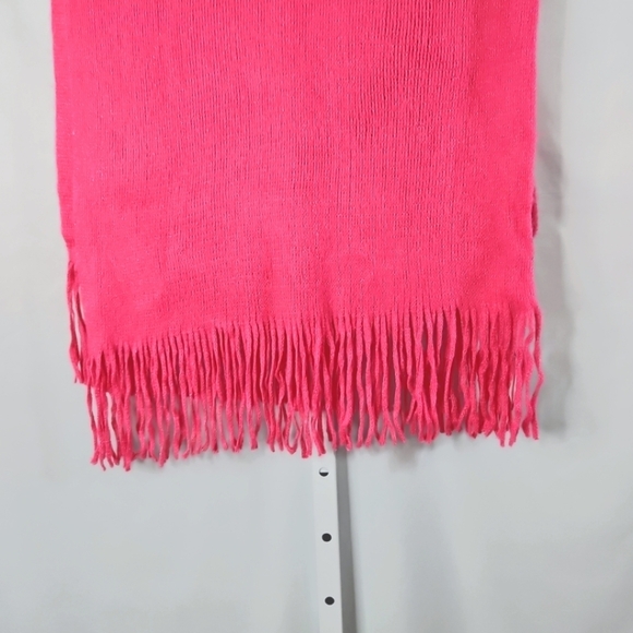 Vince Camuto Hot Pink Wrap Fringe Scarf NWT 76X26 - Picture 2 of 6